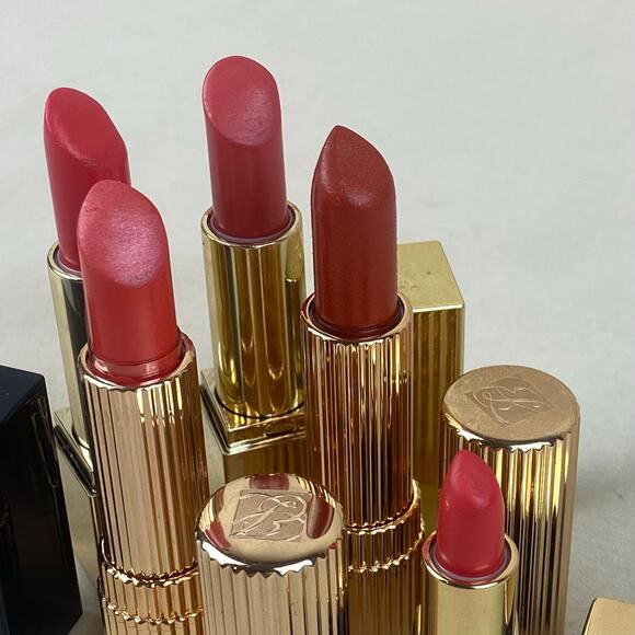 Estée Lauder Lipsticks - Defiant Coral Frosted Apricot Copper Coral Complex - Picture 2 of 4